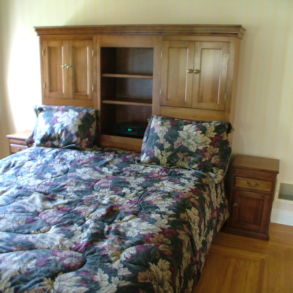 bed, frame, twin bed, queen size bed, full bed, double bed, king bed, mattress, single bed, california king, split king, custom bed, wood 