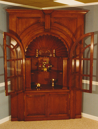 Cockle Shell Corner Cabinet