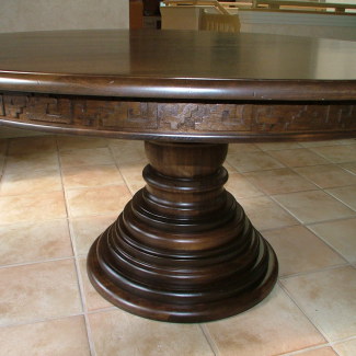 Round Turned Pedestal Dining Table