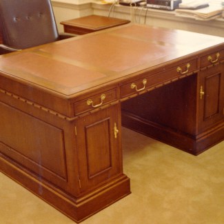Partner's Desk
